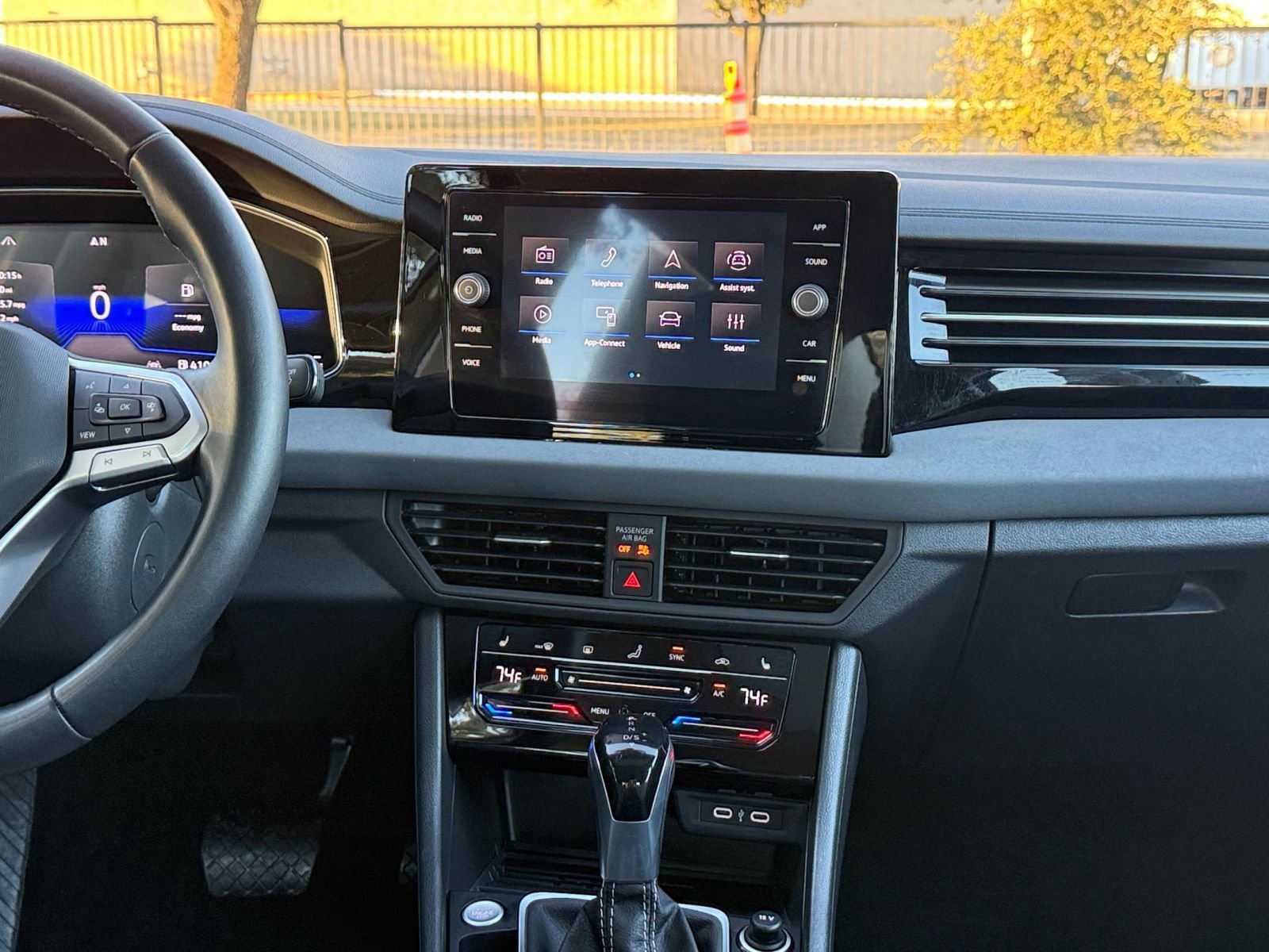 Thumbnail: 2025 Volkswagen Jetta - 18