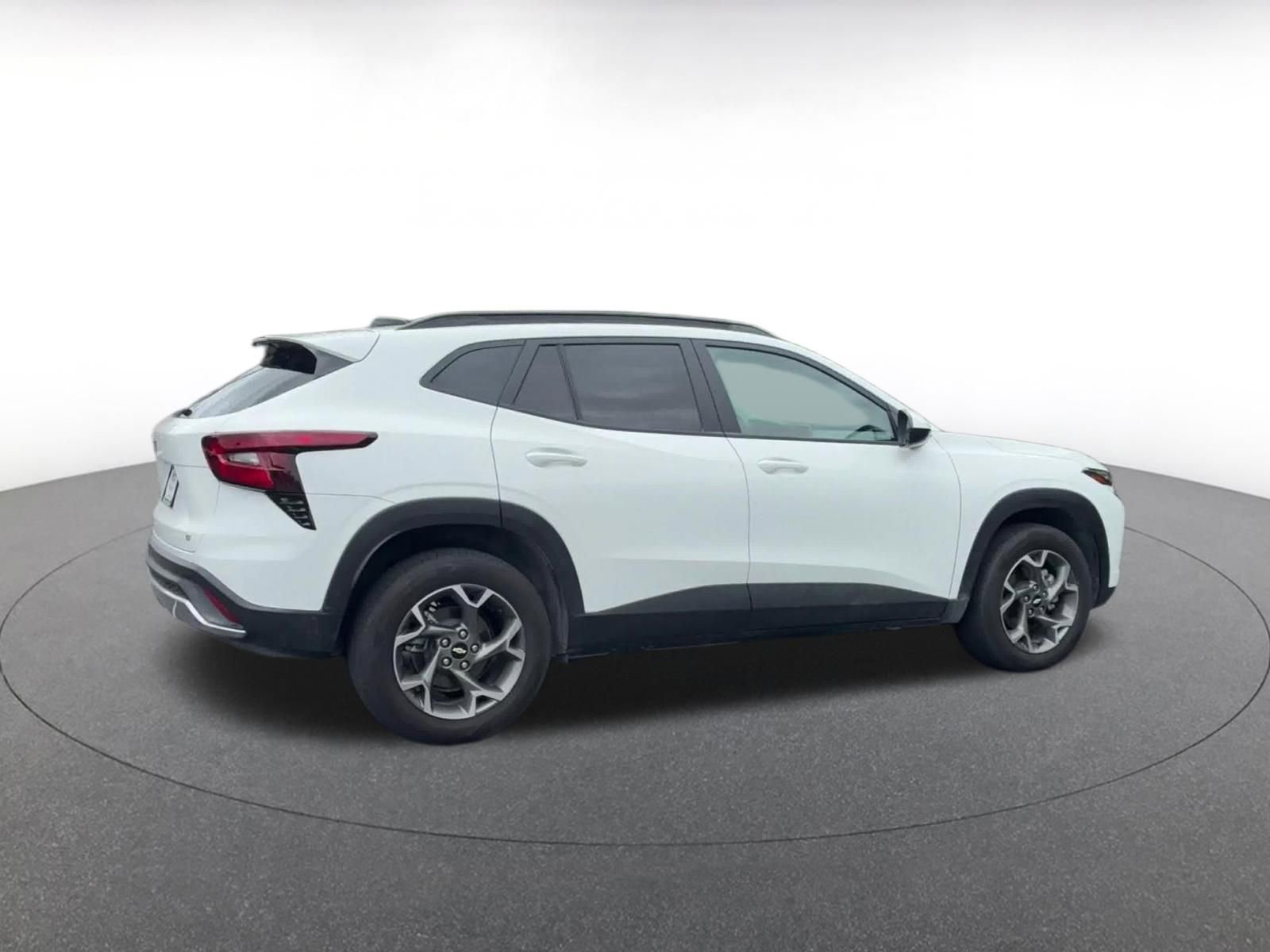 Thumbnail: 2025 Chevrolet Trax - 14