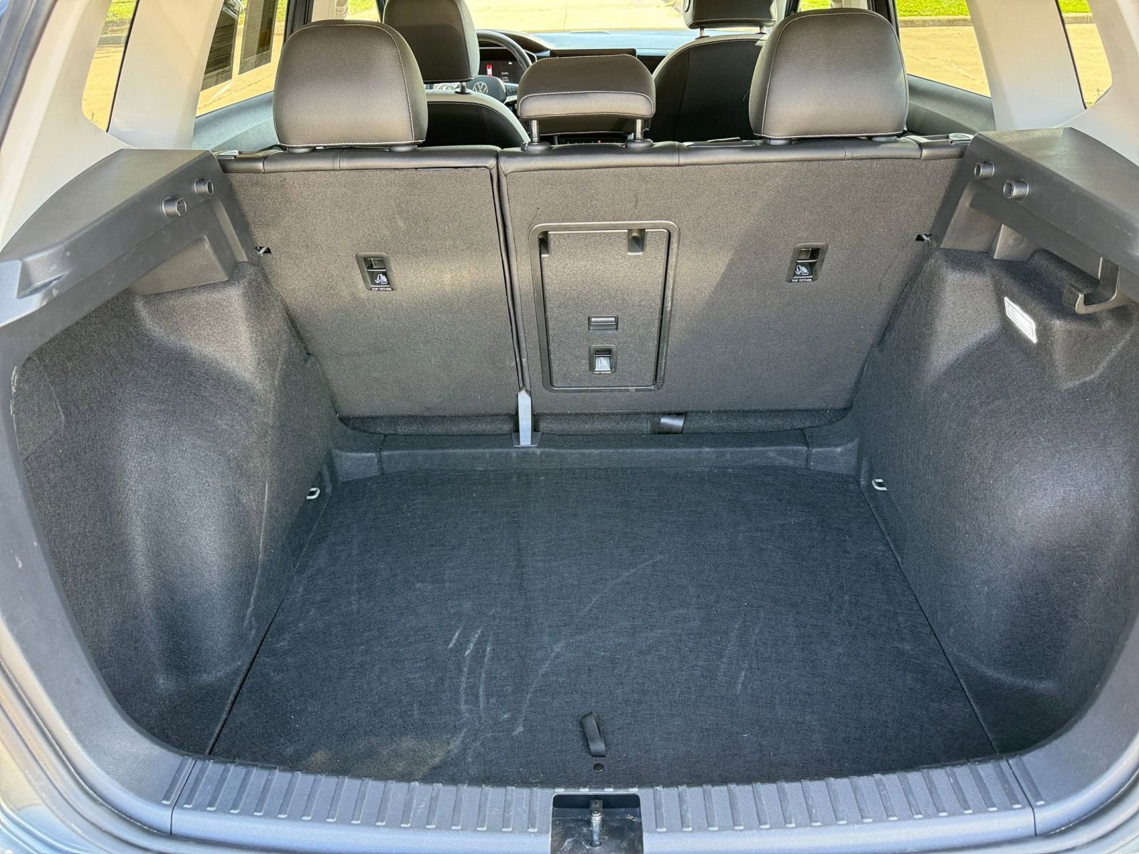 Thumbnail: 2025 Volkswagen Taos - 31