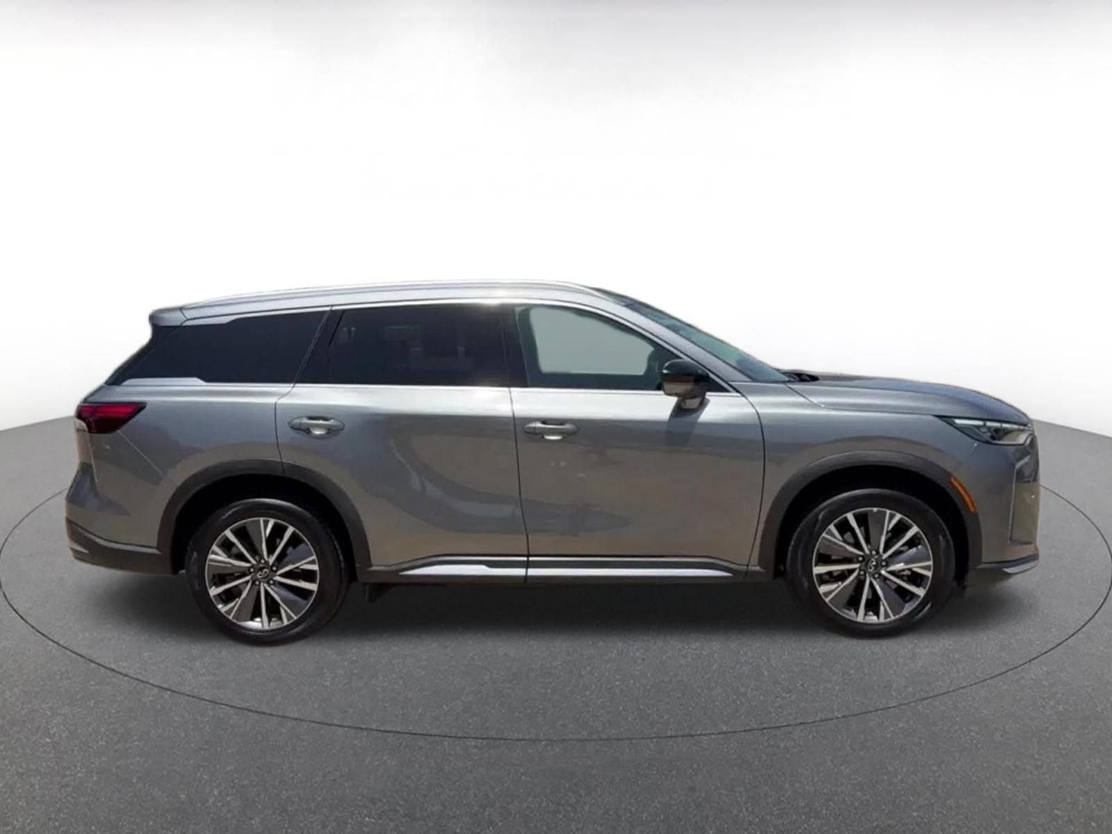 Thumbnail: 2026 INFINITI QX60 - 16