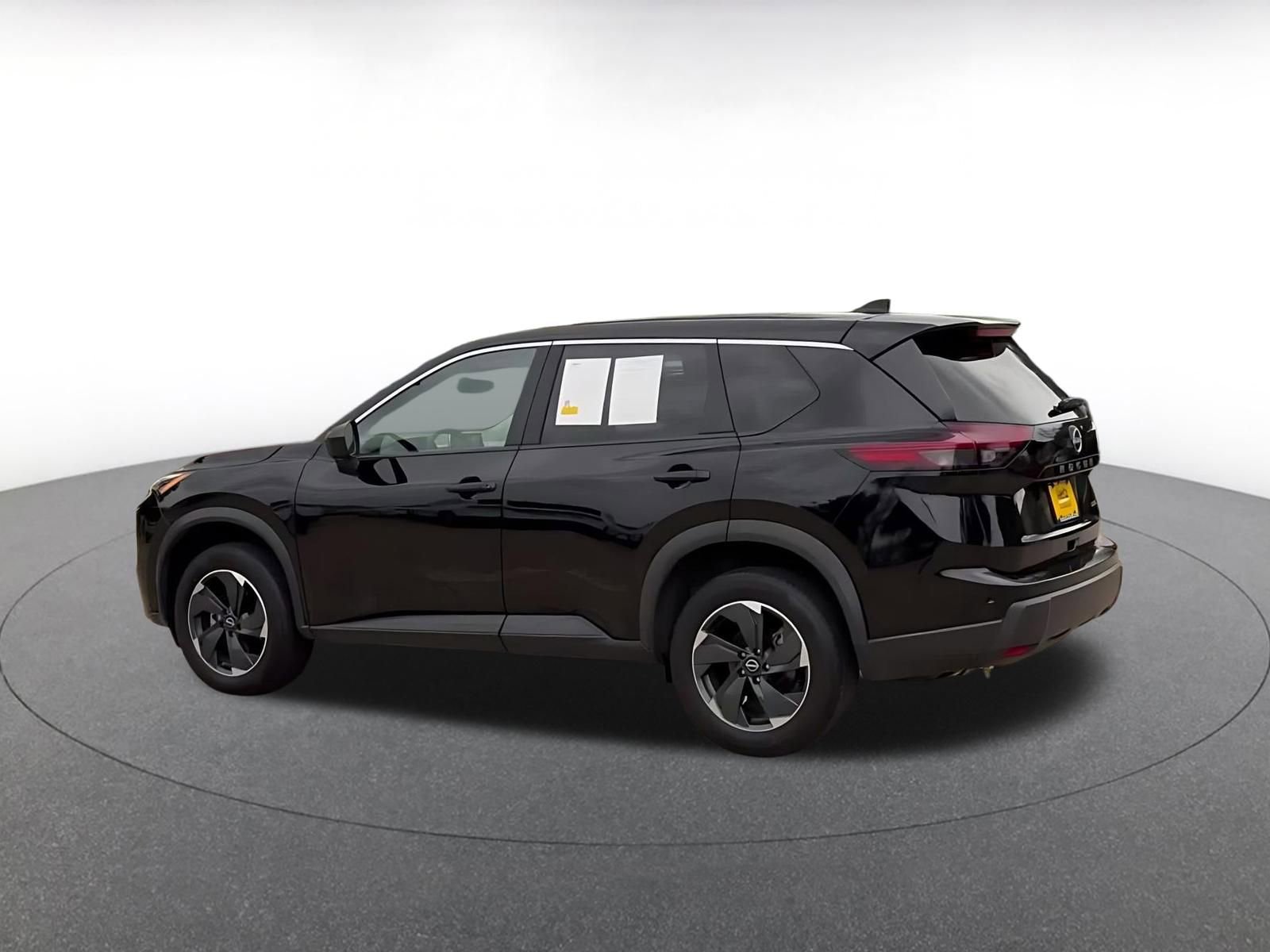 Thumbnail: 2025 Nissan Rogue - 10
