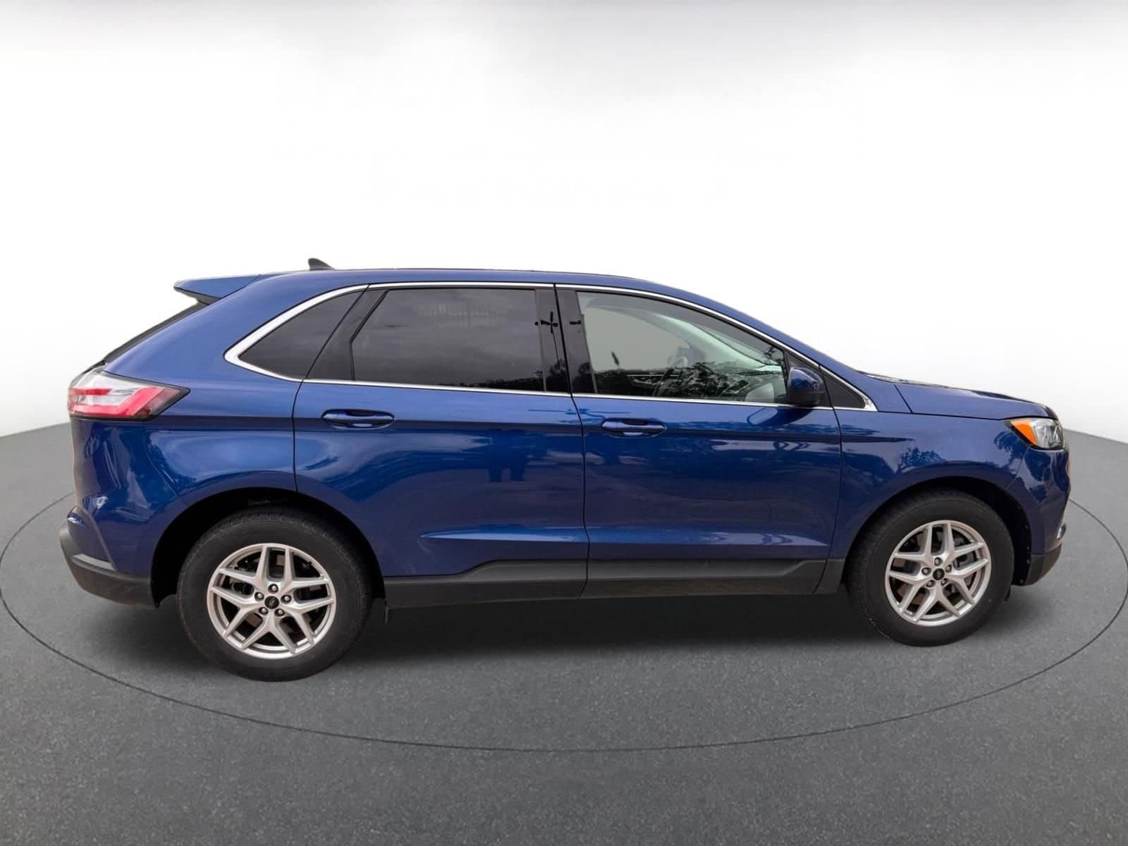 2024 Ford Edge  5