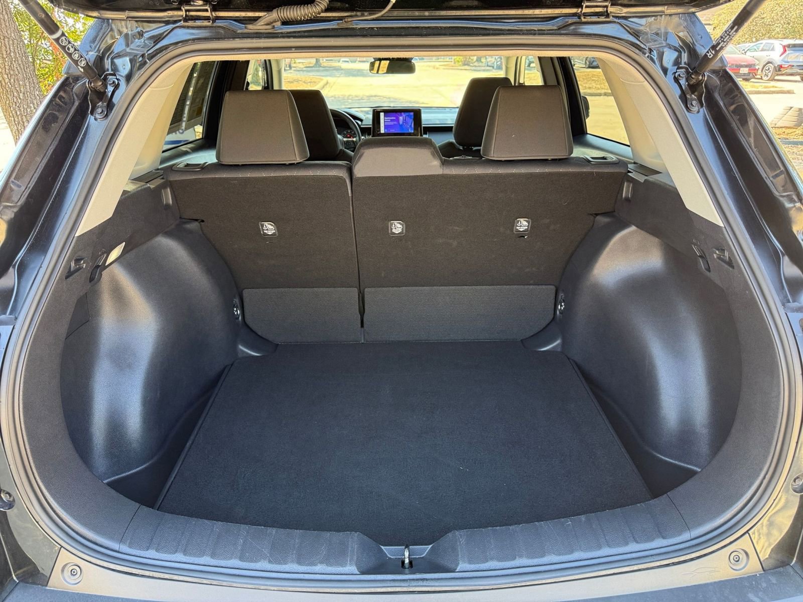 Thumbnail: 2025 Toyota Corolla Cross - 31