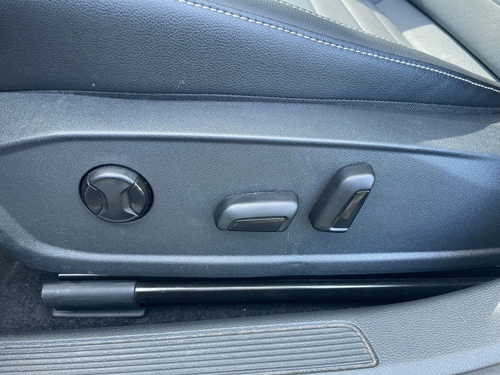 Thumbnail: 2025 Volkswagen Jetta - 23