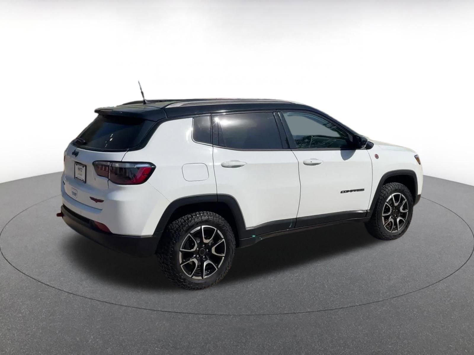 Thumbnail: 2025 Jeep Compass - 15