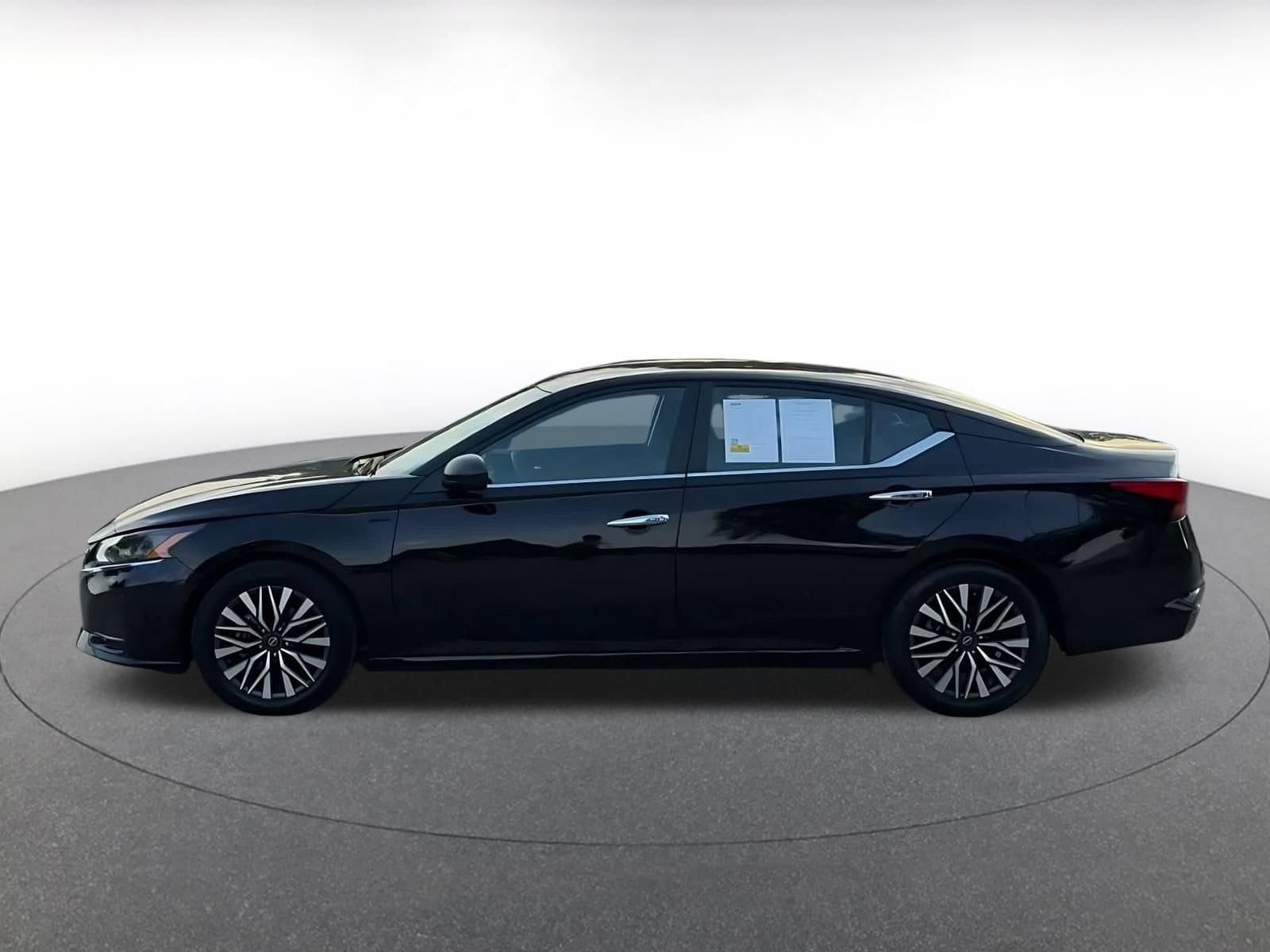 Thumbnail: 2025 Nissan Altima - 8