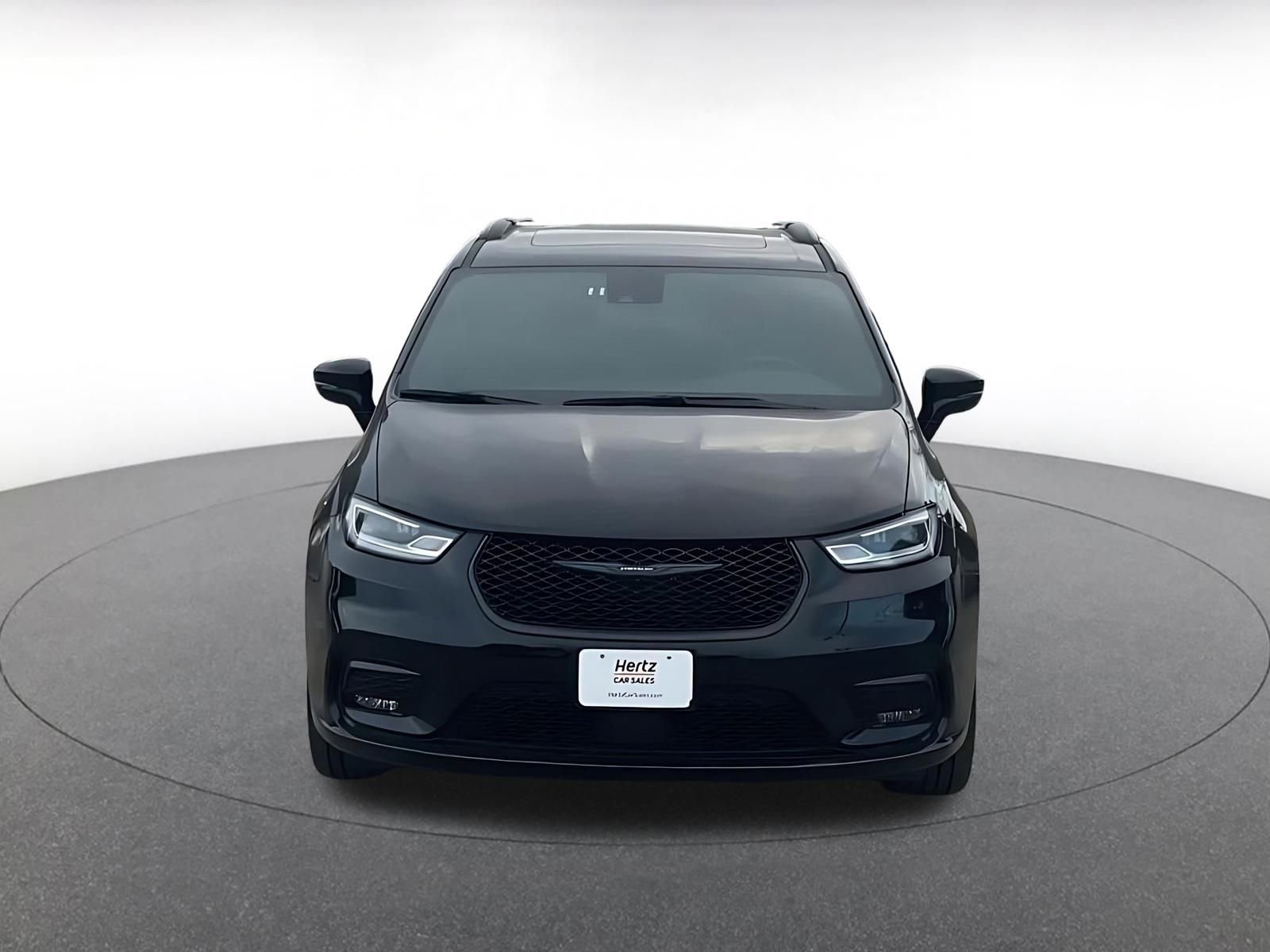 Thumbnail: 2025 Chrysler Pacifica - 4