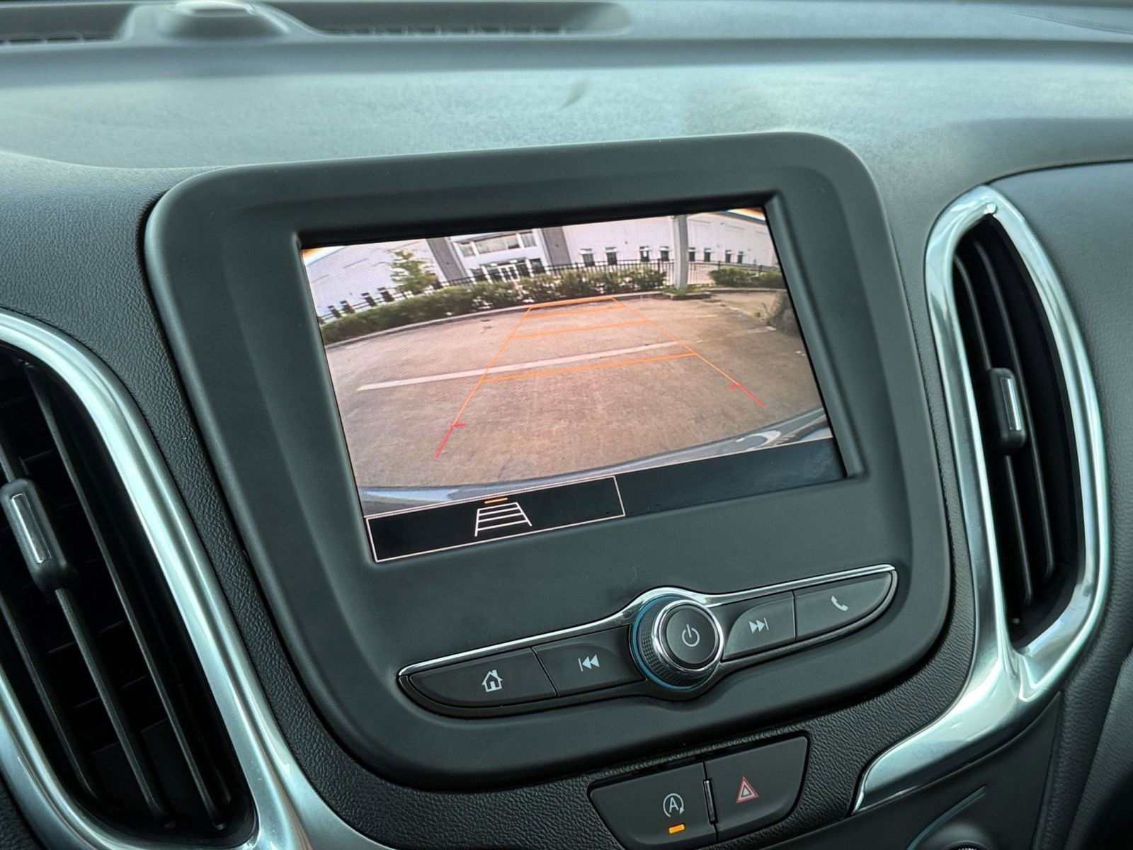 Thumbnail: 2024 Chevrolet Equinox - 17