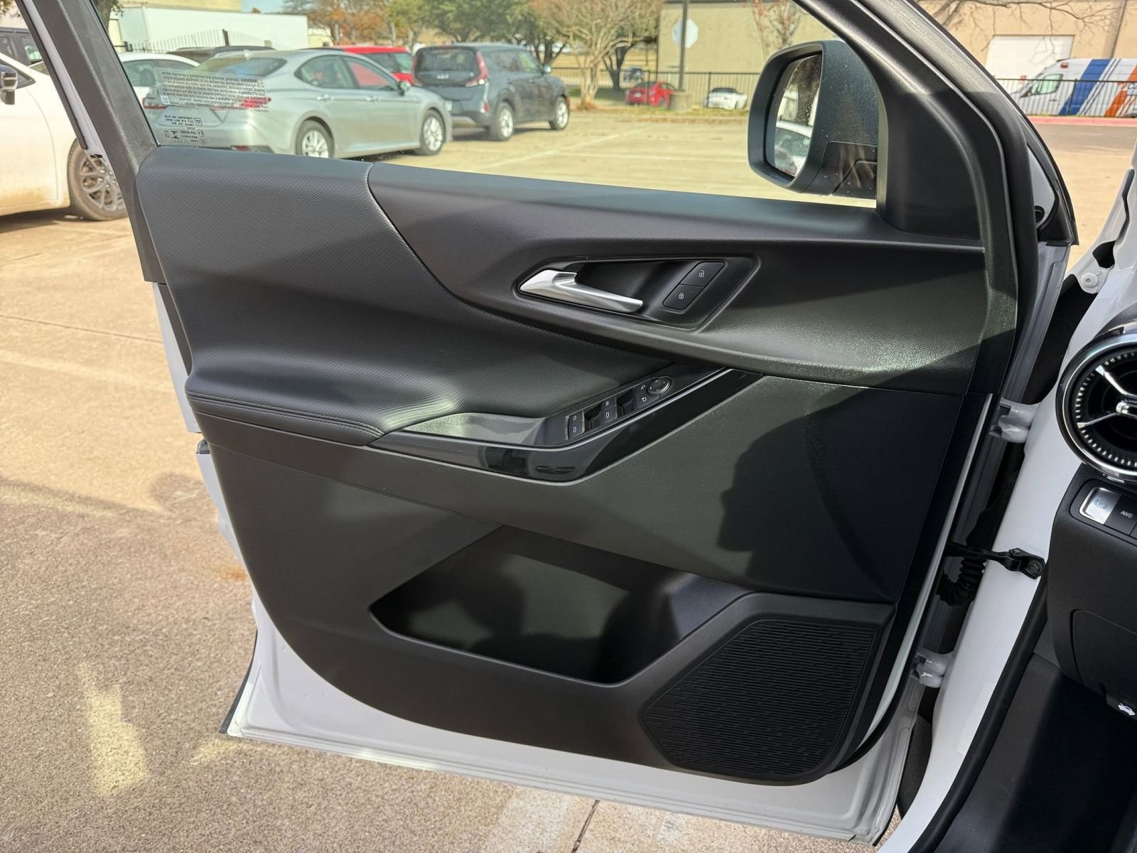 Thumbnail: 2025 Chevrolet Equinox - 20