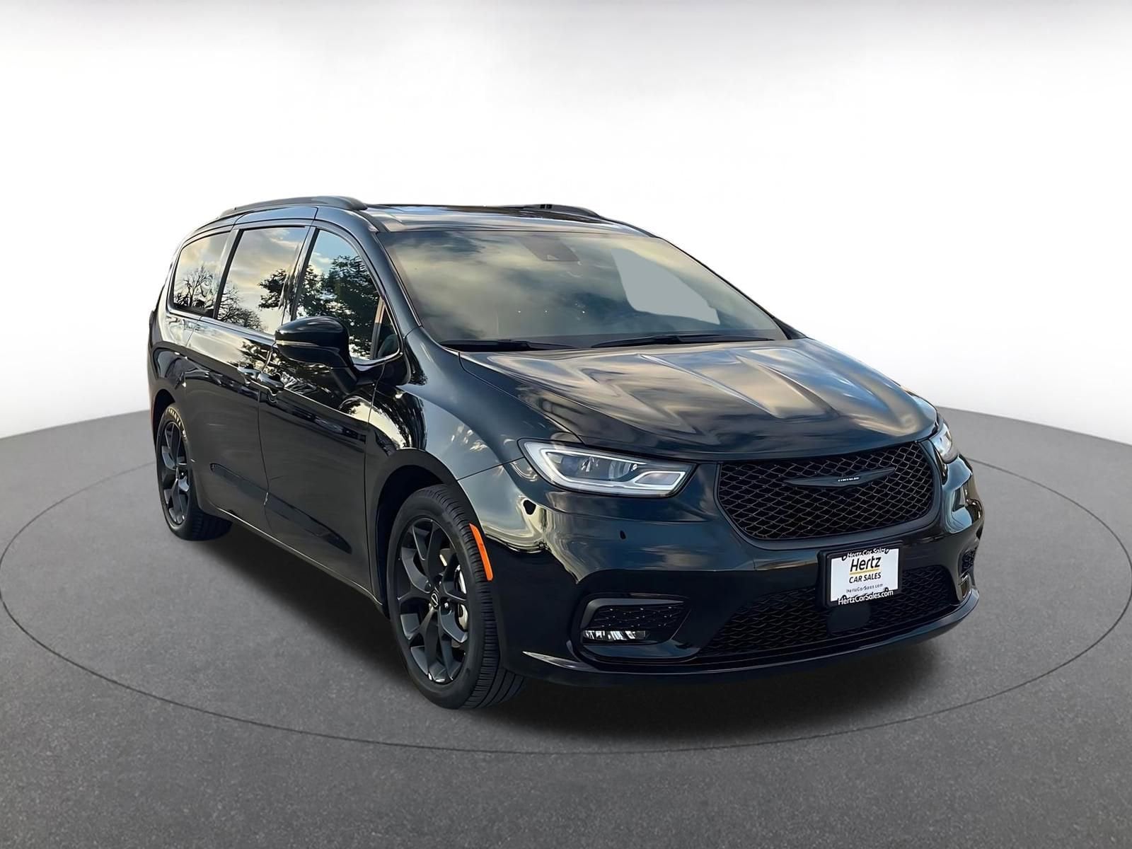 Thumbnail: 2025 Chrysler Pacifica - 1