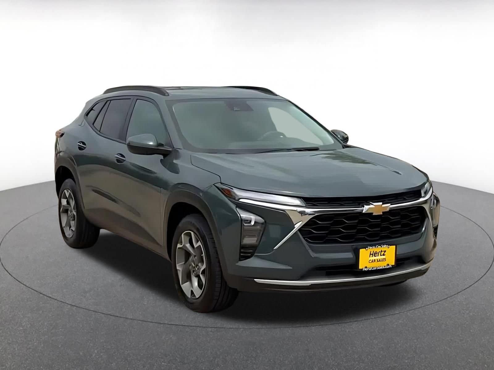 Thumbnail: 2025 Chevrolet Trax - 3