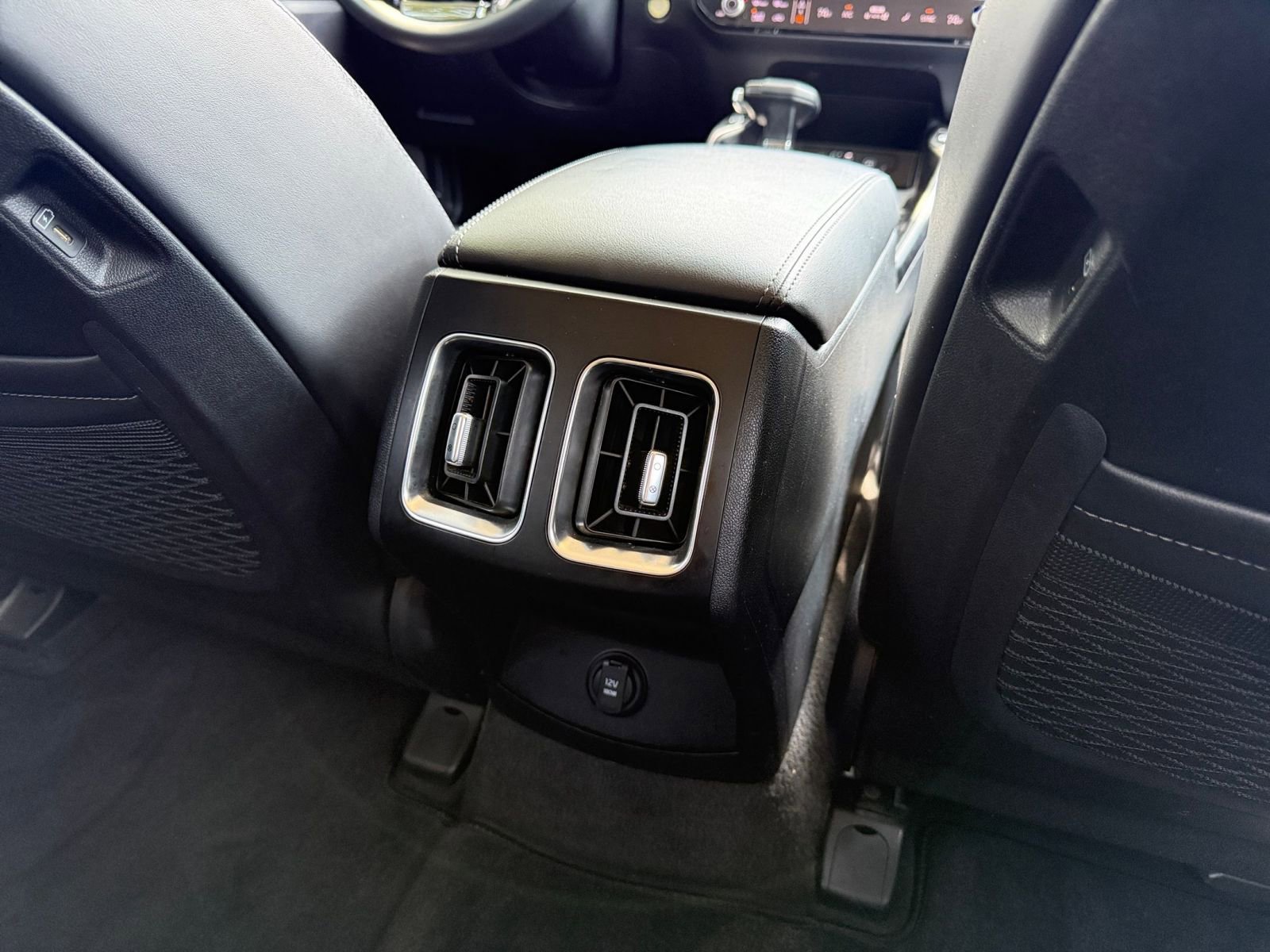 Thumbnail: 2024 Kia Sorento - 24