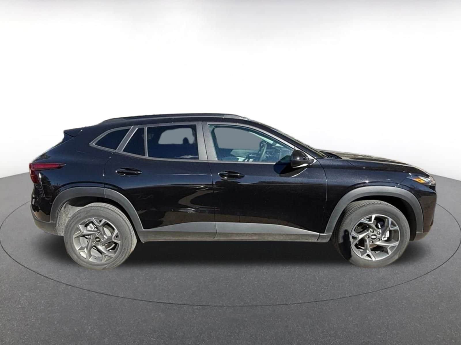 Thumbnail: 2025 Chevrolet Trax - 5