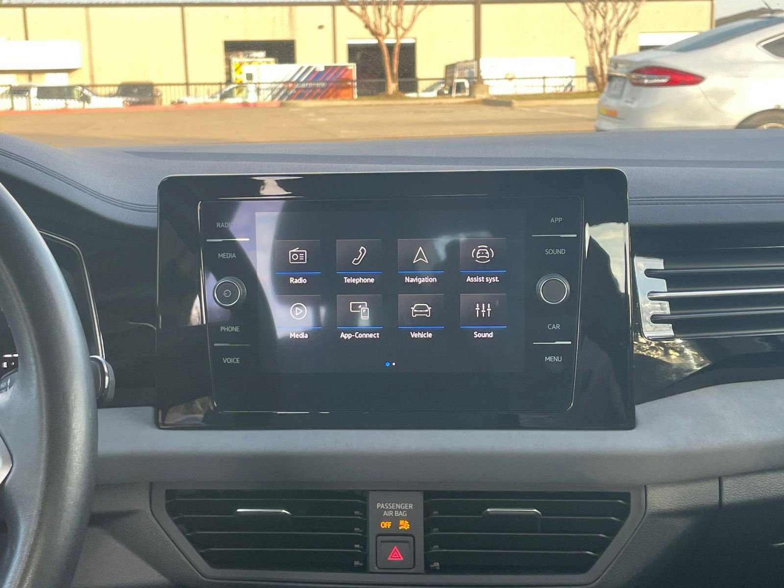 Thumbnail: 2025 Volkswagen Jetta - 21