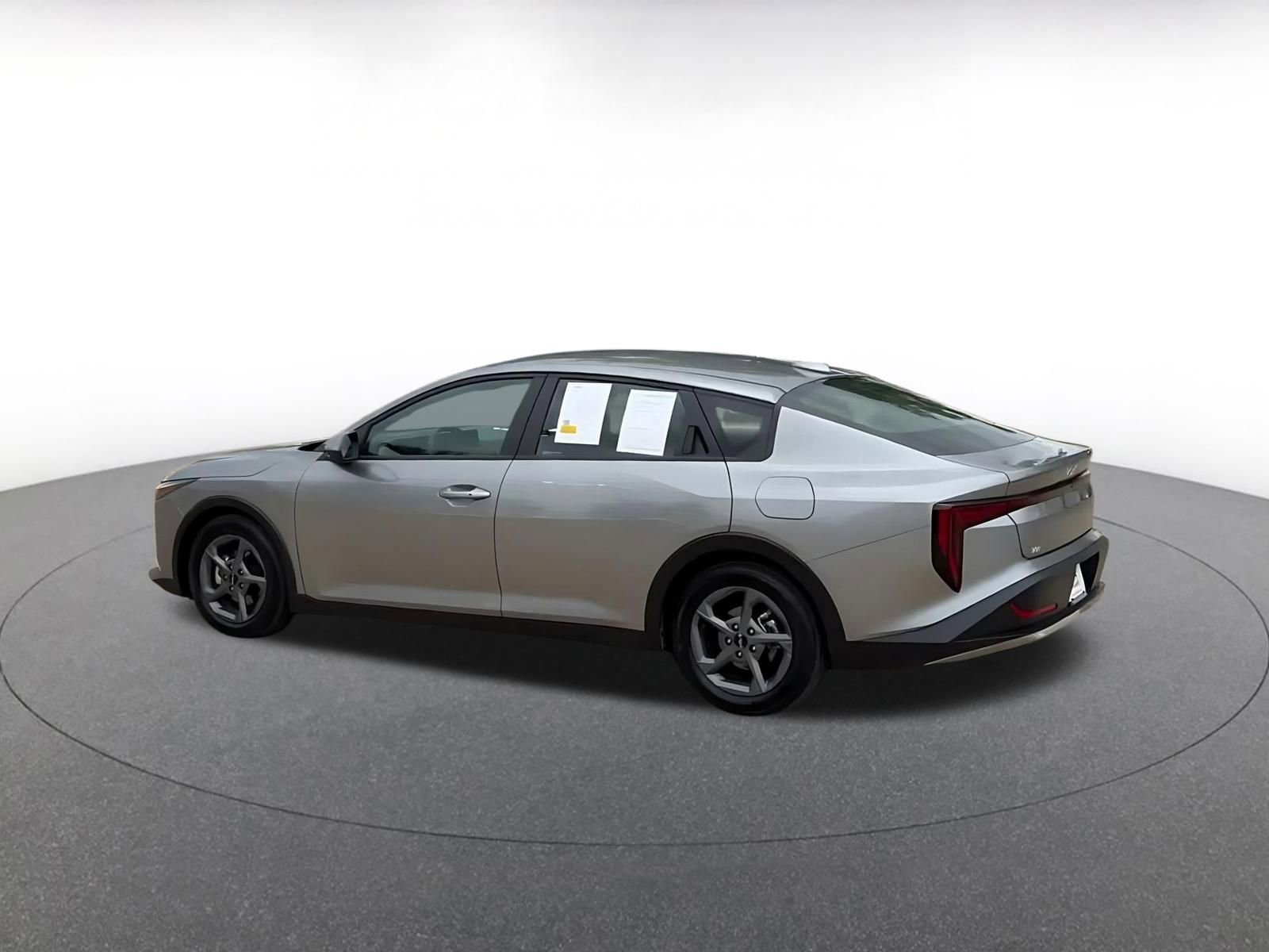 Thumbnail: 2025 Kia K4 - 10