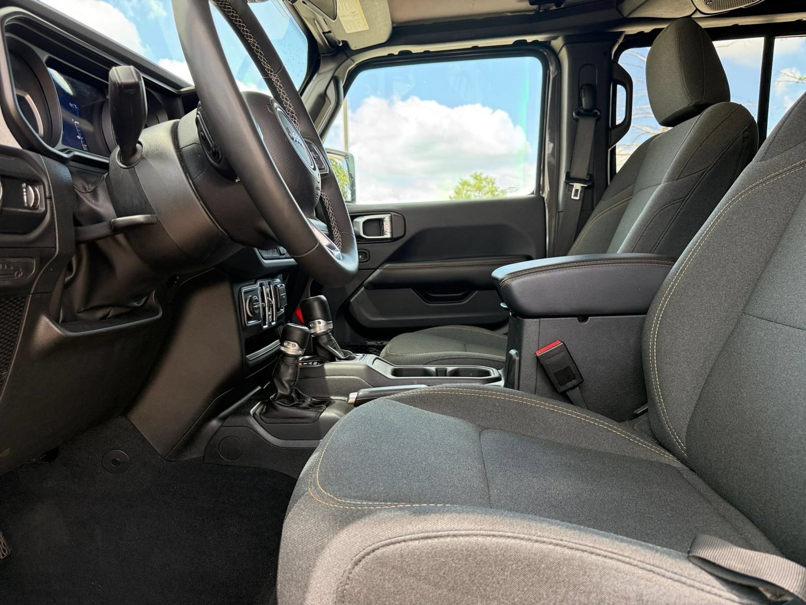 Thumbnail: 2025 Jeep Wrangler - 27