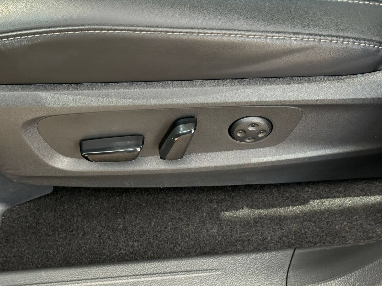 Thumbnail: 2026 INFINITI QX60 - 23