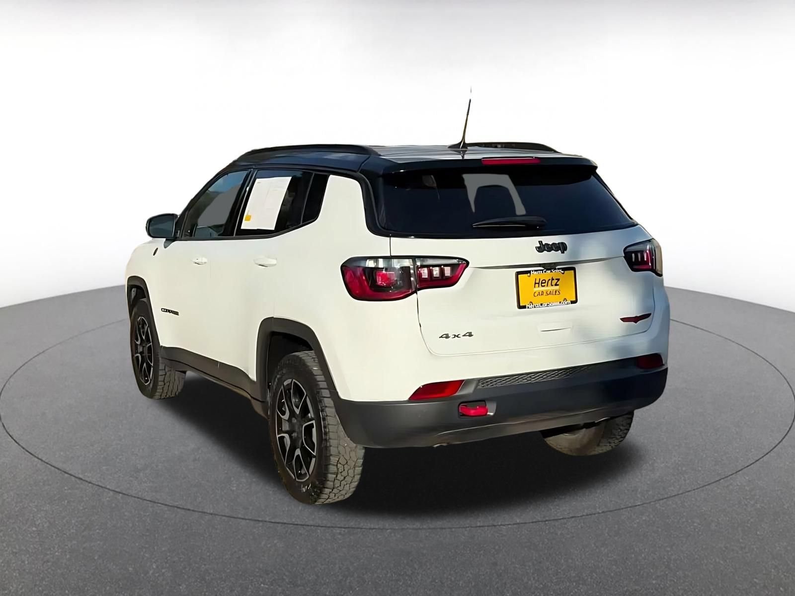 Thumbnail: 2025 Jeep Compass - 9