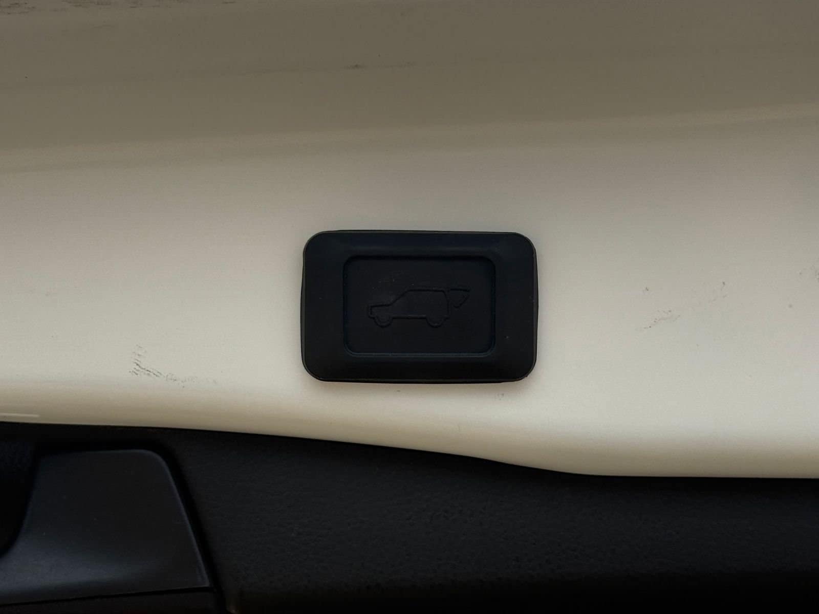 Thumbnail: 2025 Toyota RAV4 - 23