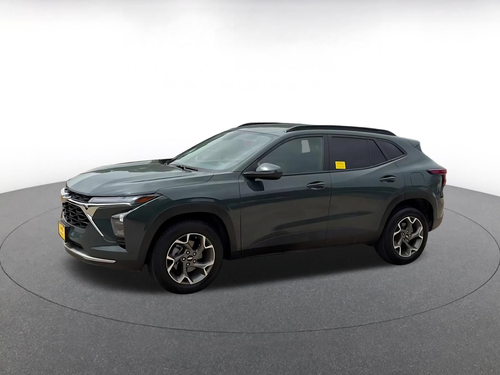 Thumbnail: 2025 Chevrolet Trax - 8