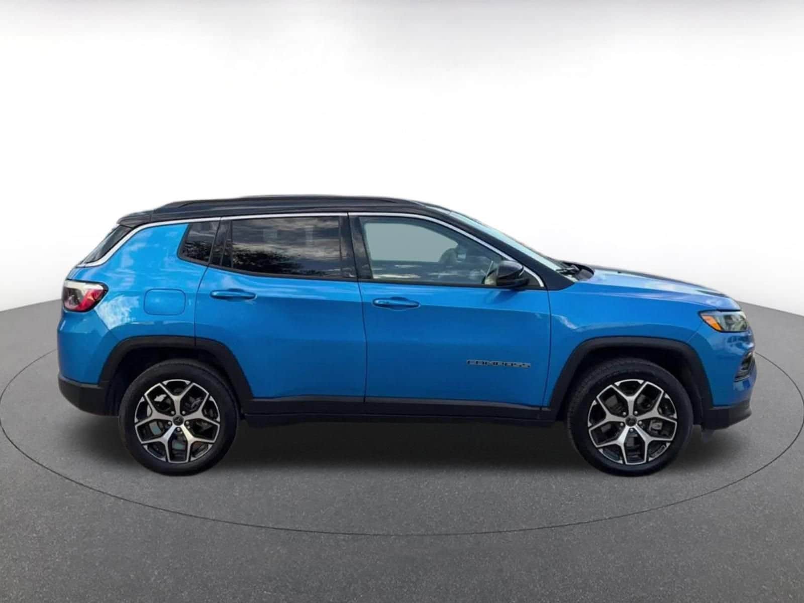 Thumbnail: 2025 Jeep Compass - 17