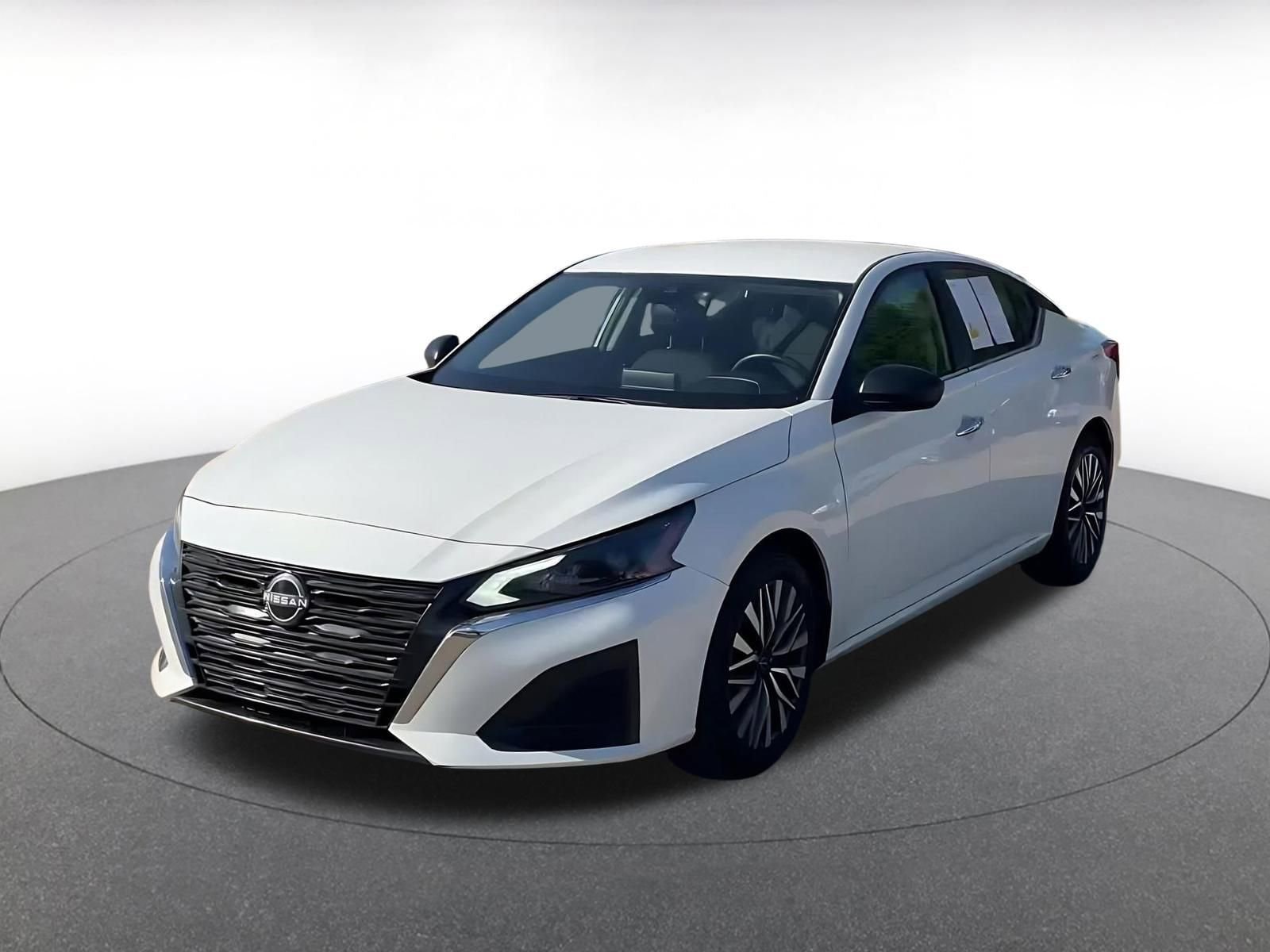 Thumbnail: 2025 Nissan Altima - 7