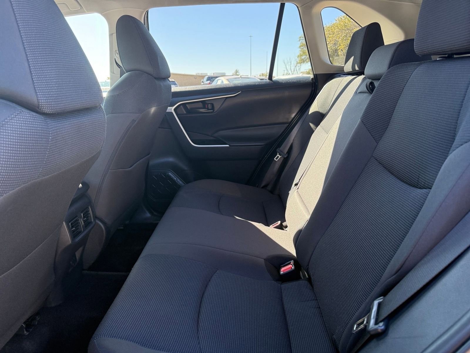 Thumbnail: 2025 Toyota RAV4 - 25