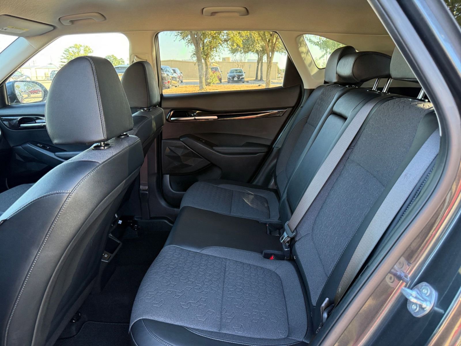 Thumbnail: 2025 Kia Seltos - 25