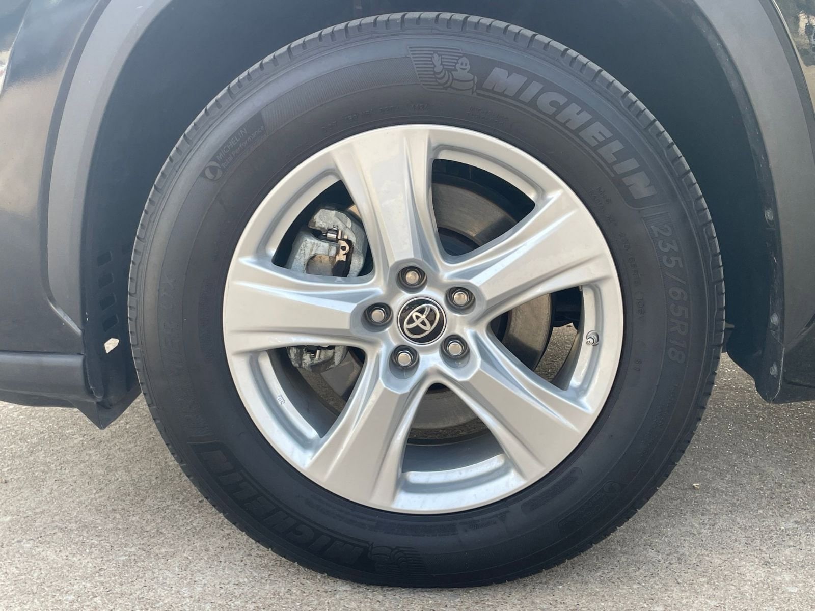 Thumbnail: 2025 Toyota Highlander - 32