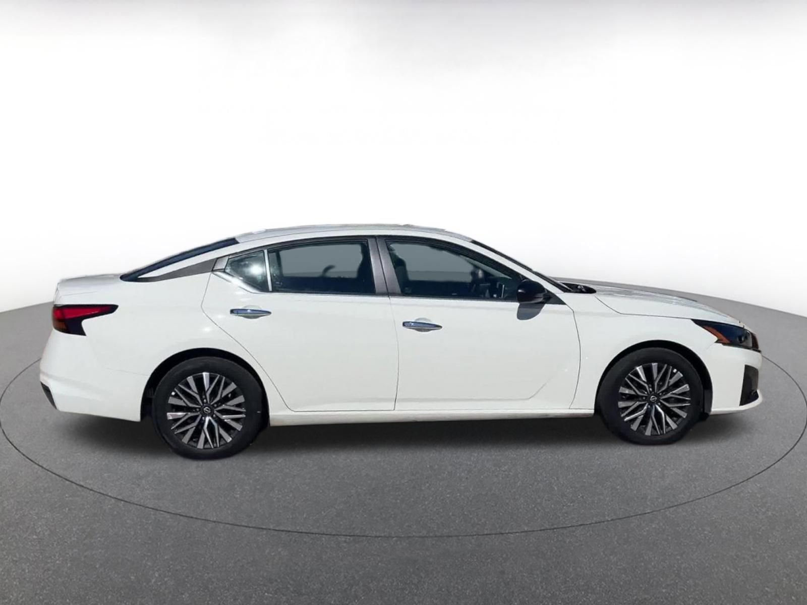 Thumbnail: 2025 Nissan Altima - 16