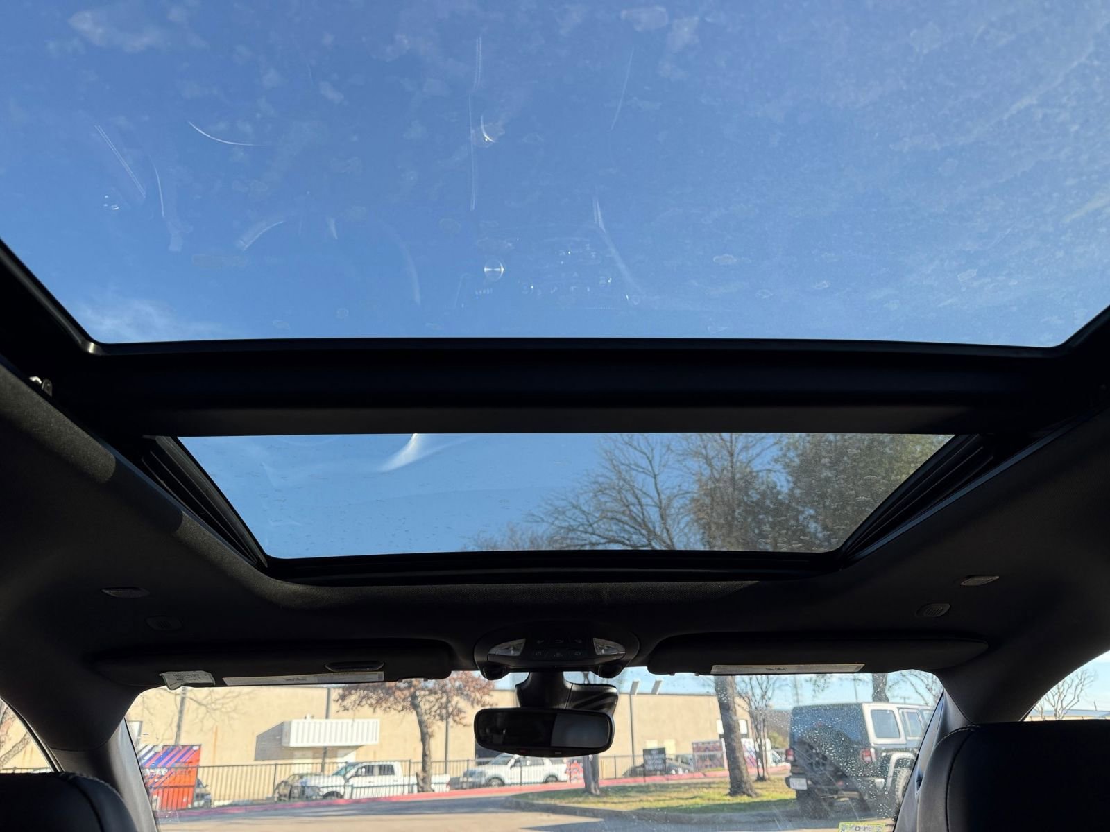 Thumbnail: 2025 Chrysler Pacifica - 32