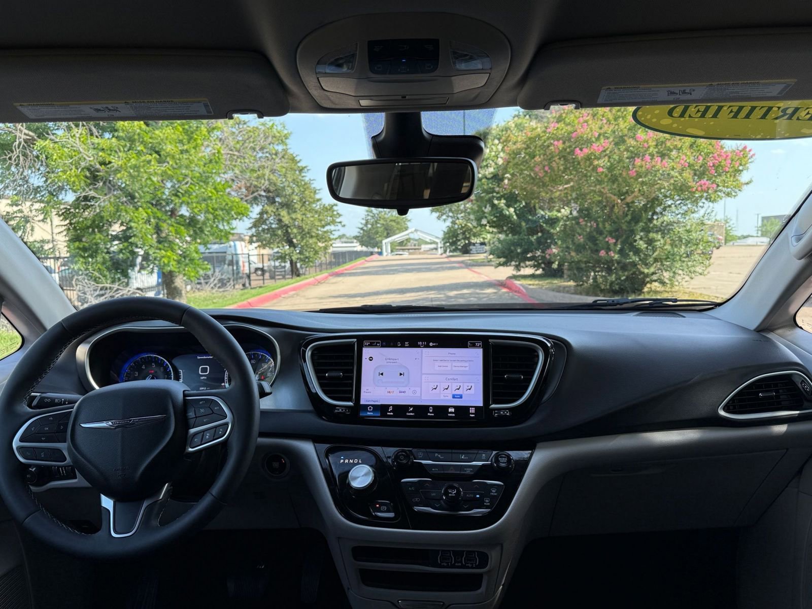 Thumbnail: 2024 Chrysler Pacifica - 33
