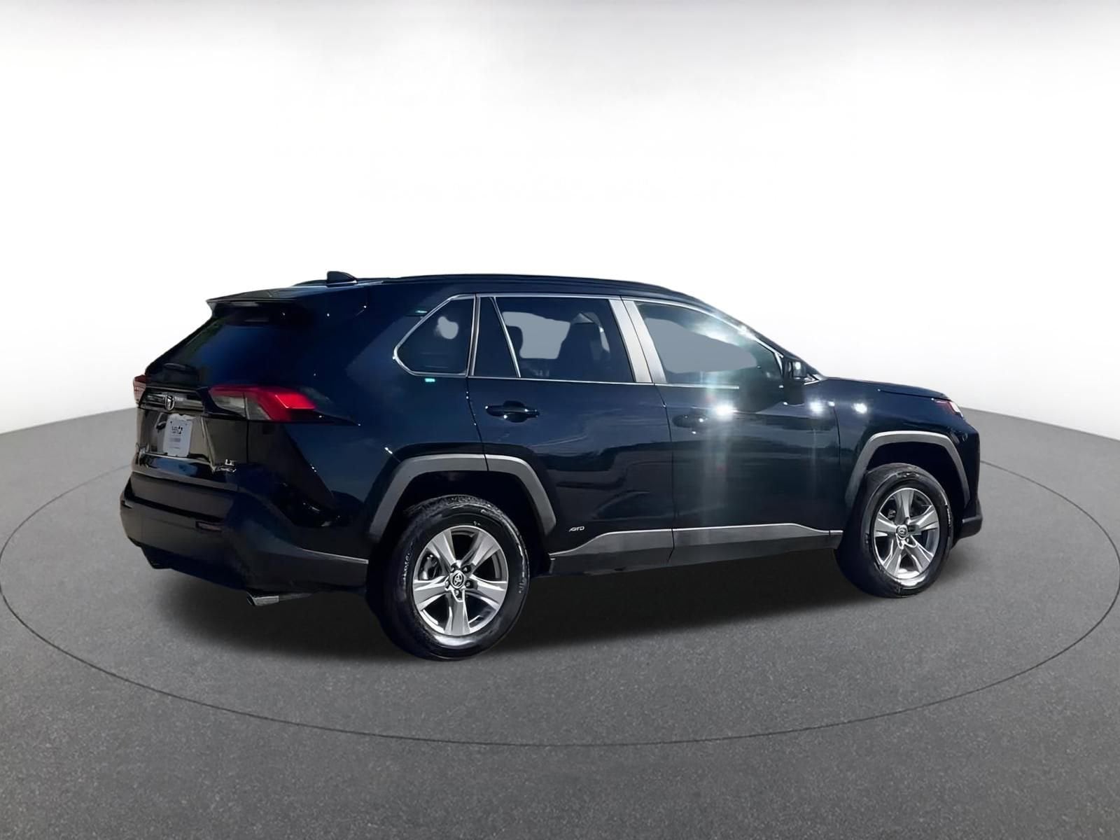 Thumbnail: 2025 Toyota RAV4 - 15