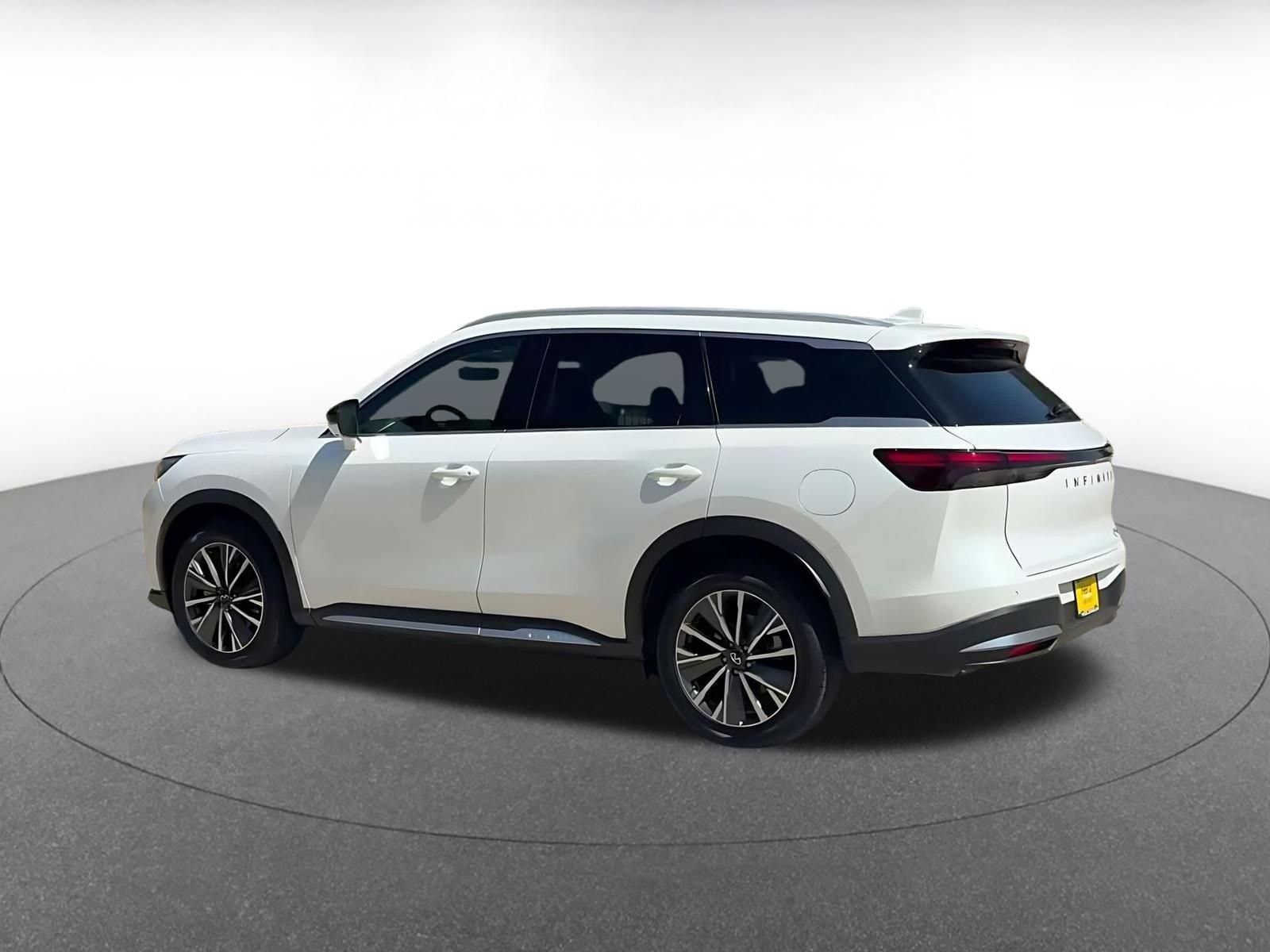 Thumbnail: 2026 INFINITI QX60 - 9