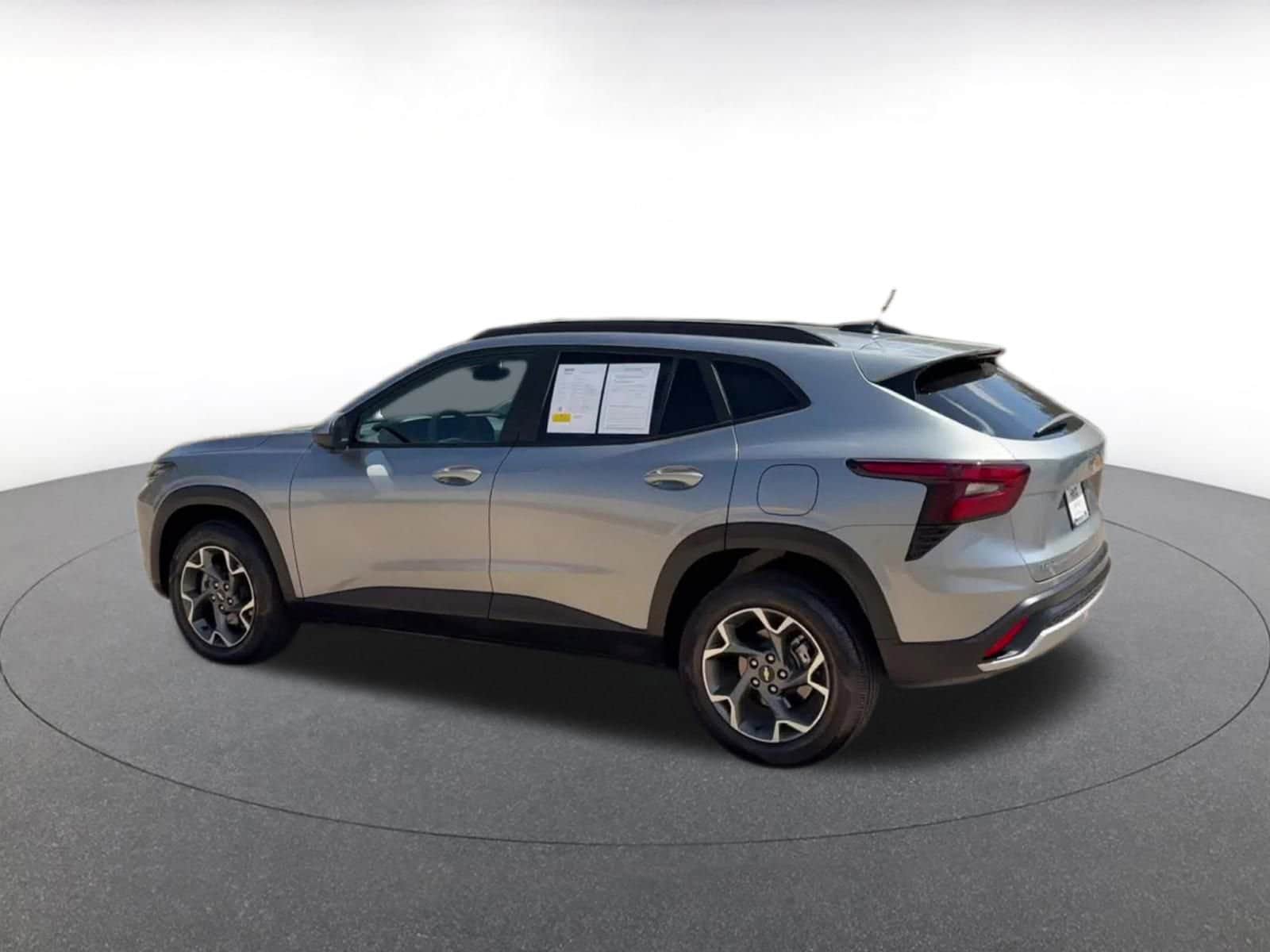 Thumbnail: 2025 Chevrolet Trax - 10