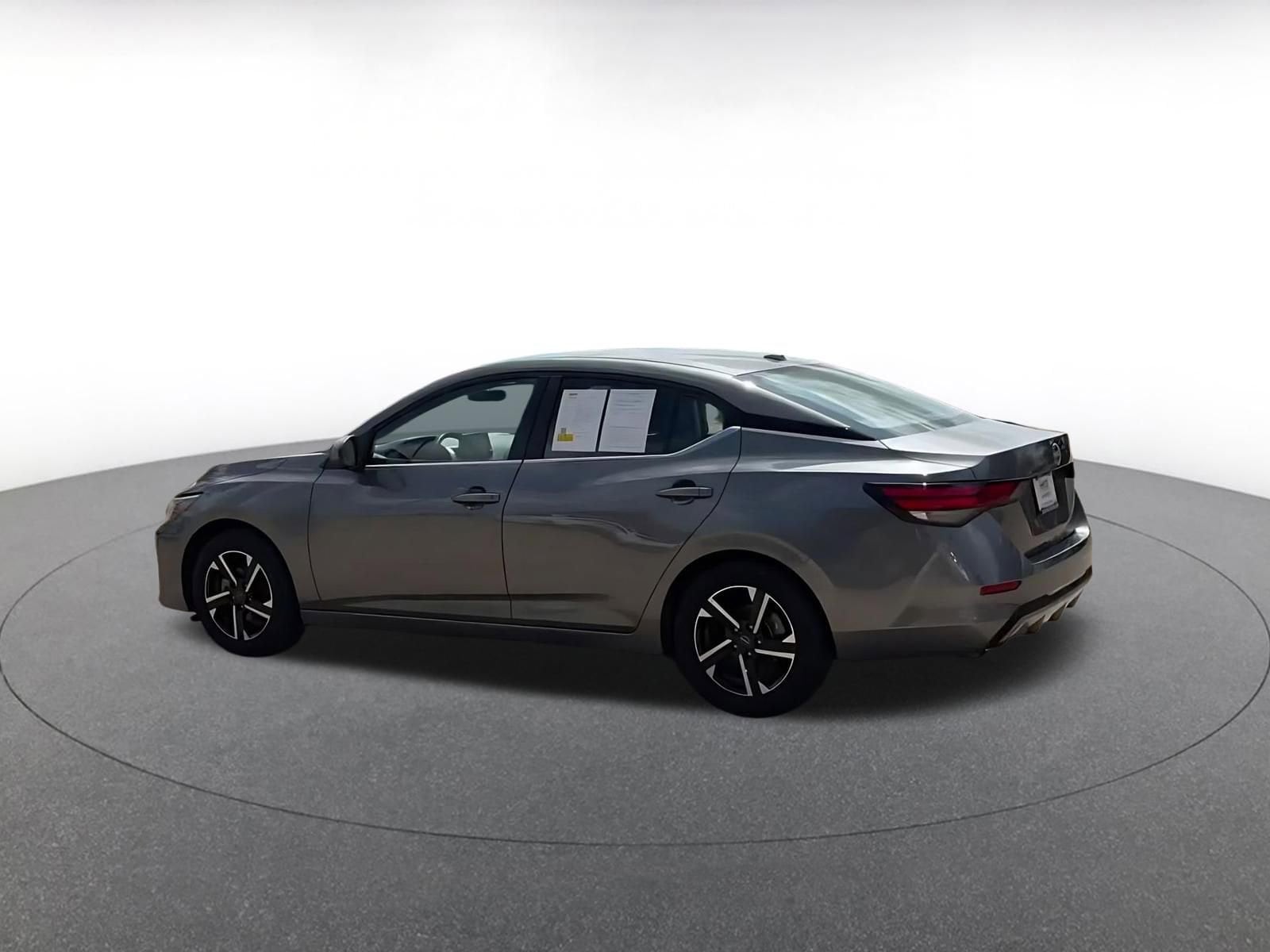 Thumbnail: 2025 Nissan Sentra - 10