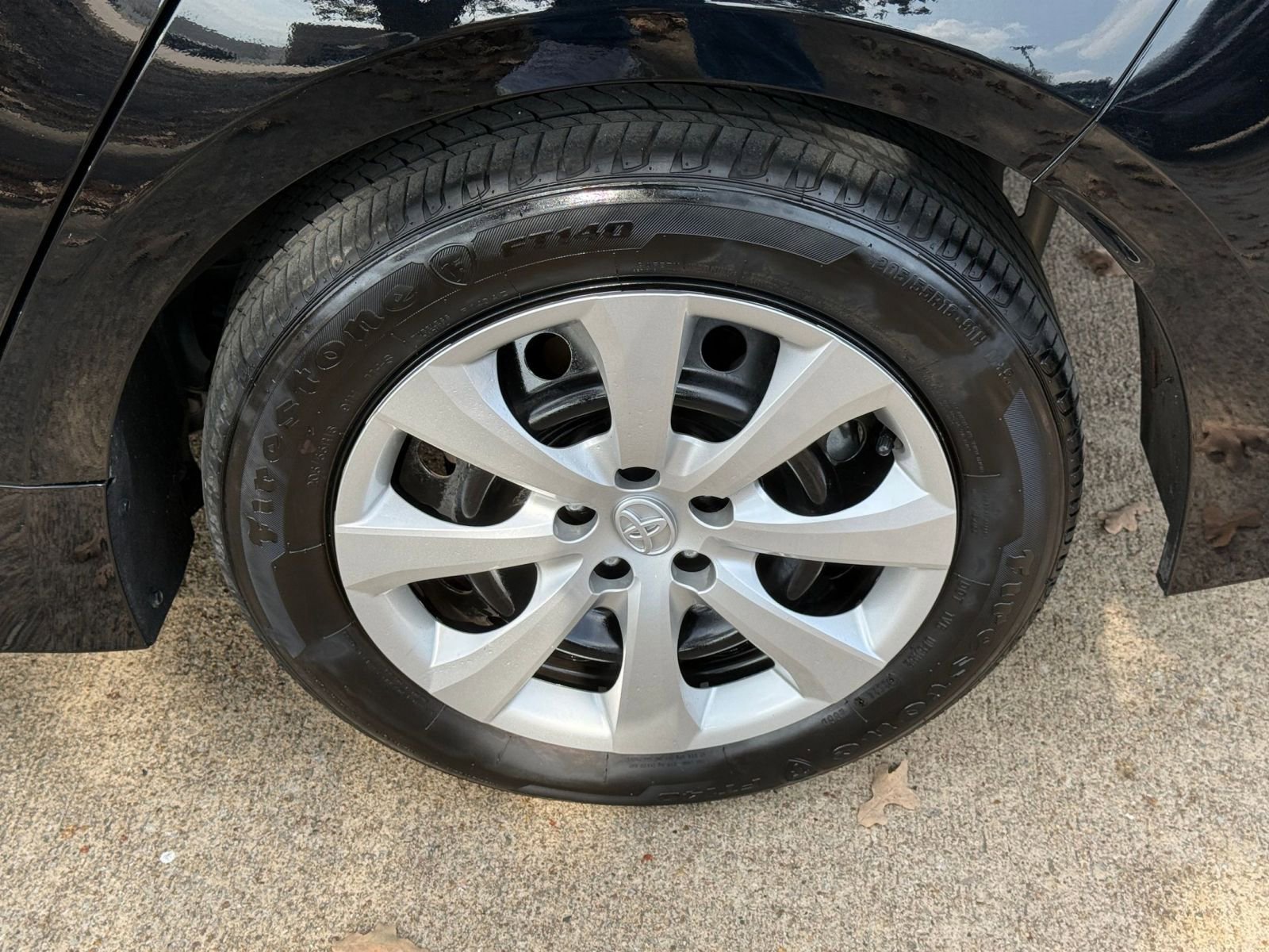 Thumbnail: 2025 Toyota Corolla - 30