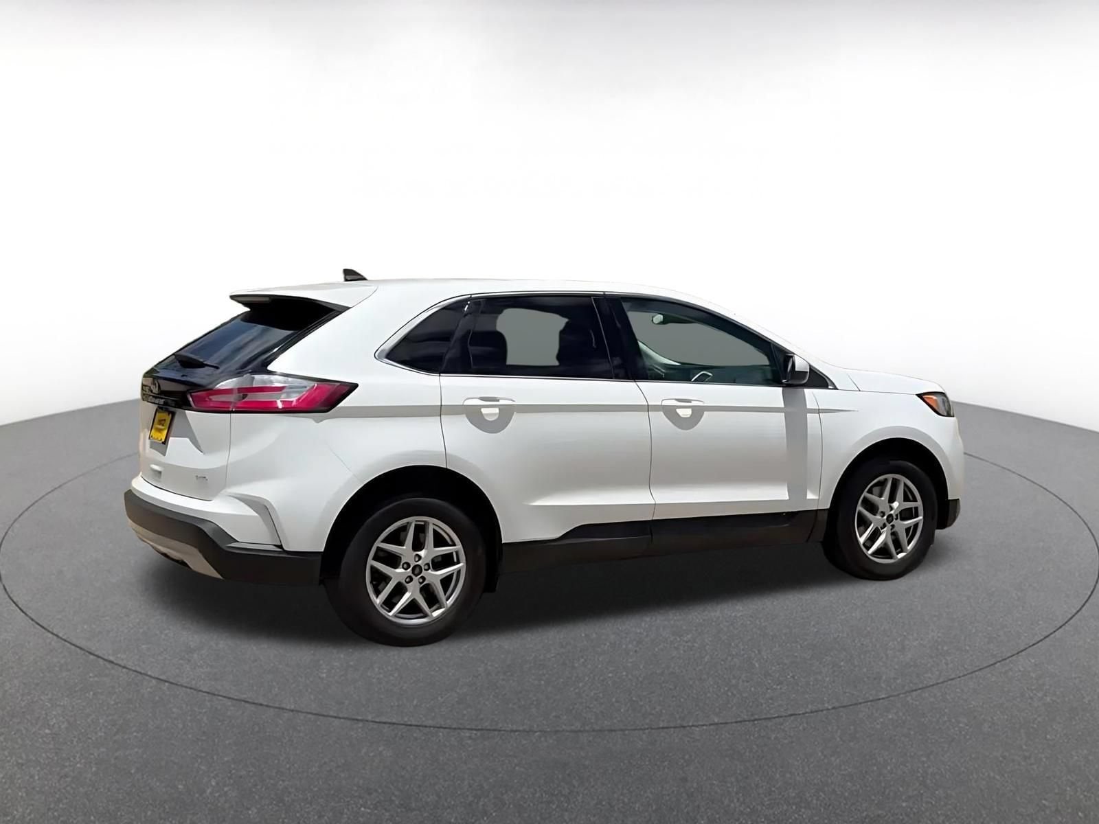 Thumbnail: 2024 Ford Edge - 15
