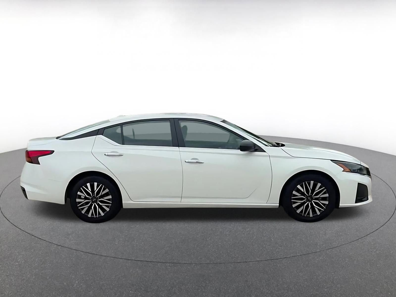 Thumbnail: 2025 Nissan Altima - 16