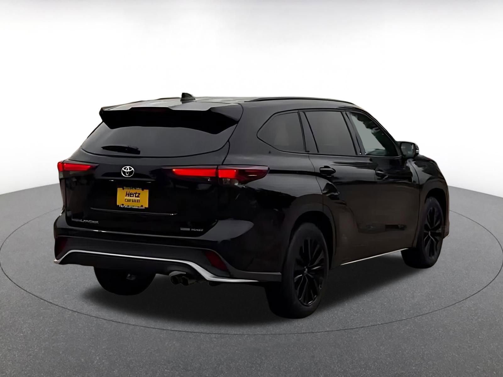 Thumbnail: 2025 Toyota Highlander - 14