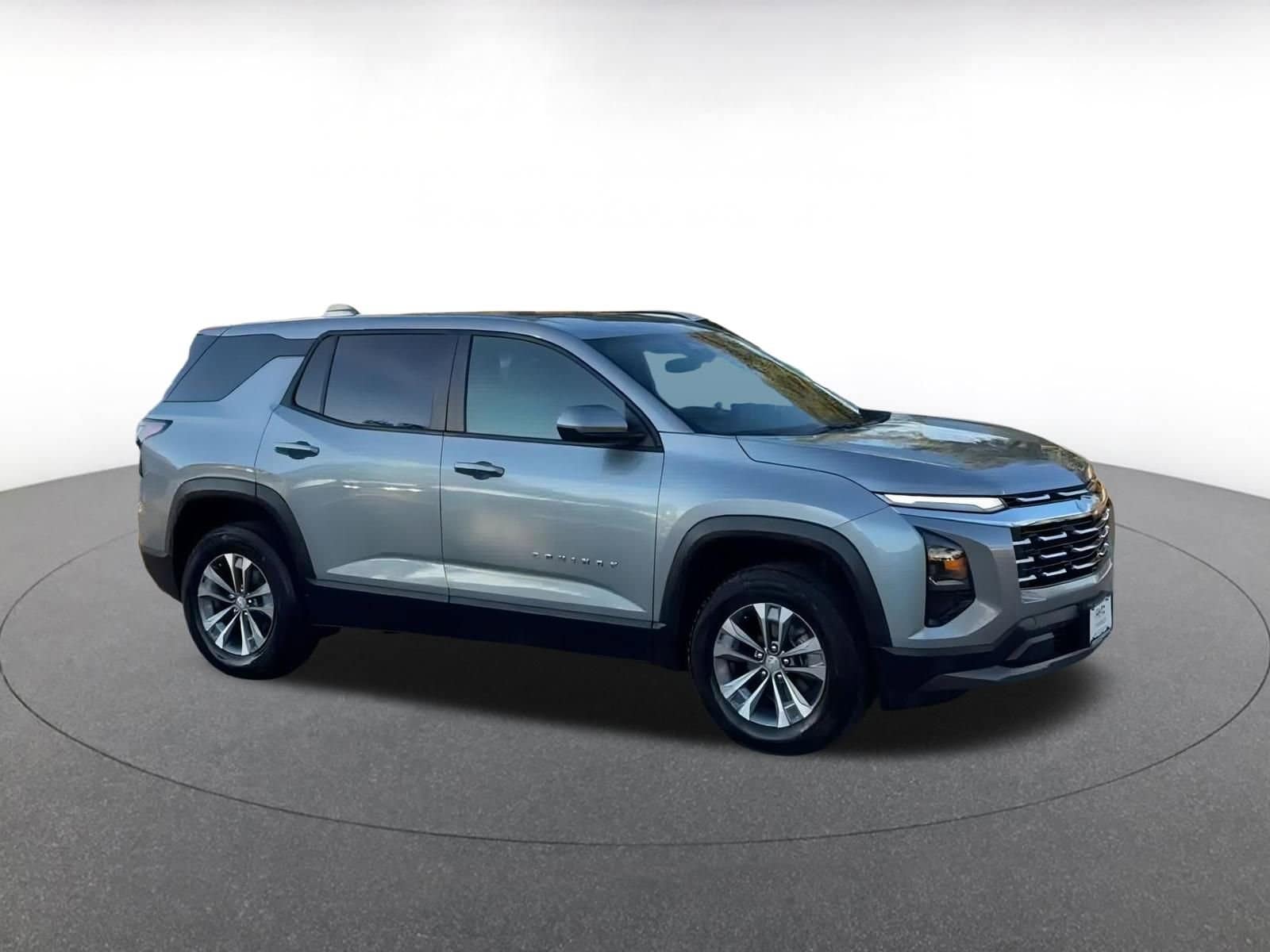 Thumbnail: 2025 Chevrolet Equinox - 2