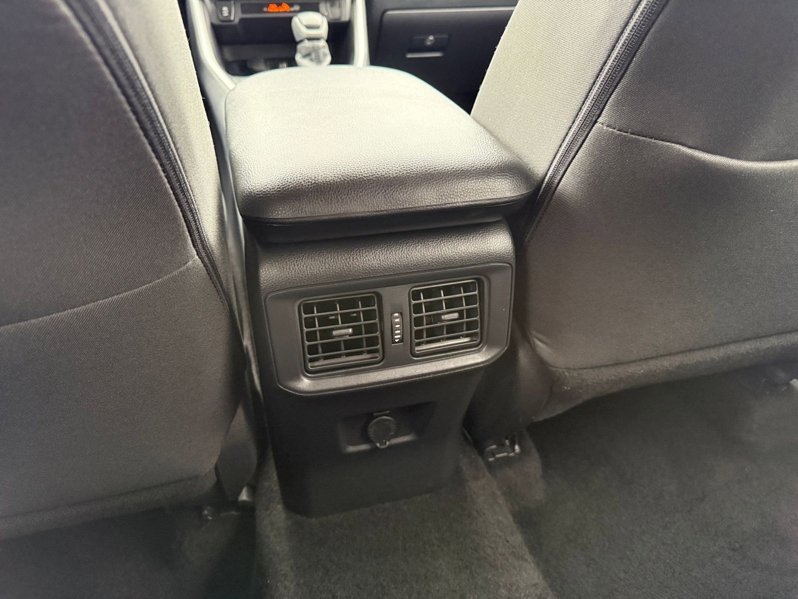 Thumbnail: 2025 Toyota RAV4 - 24