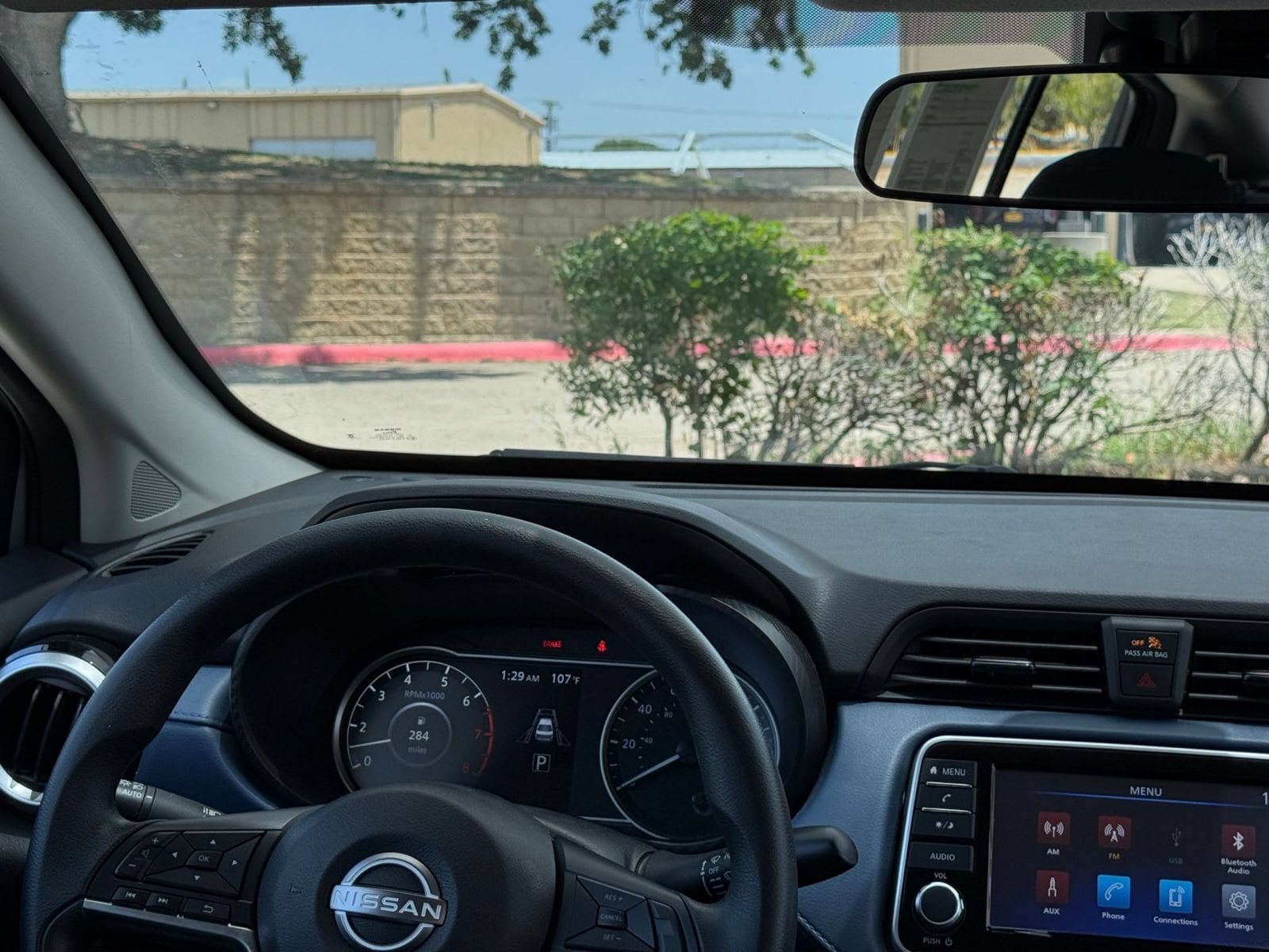 2025 Nissan Versa Sedan SV - Photo 34