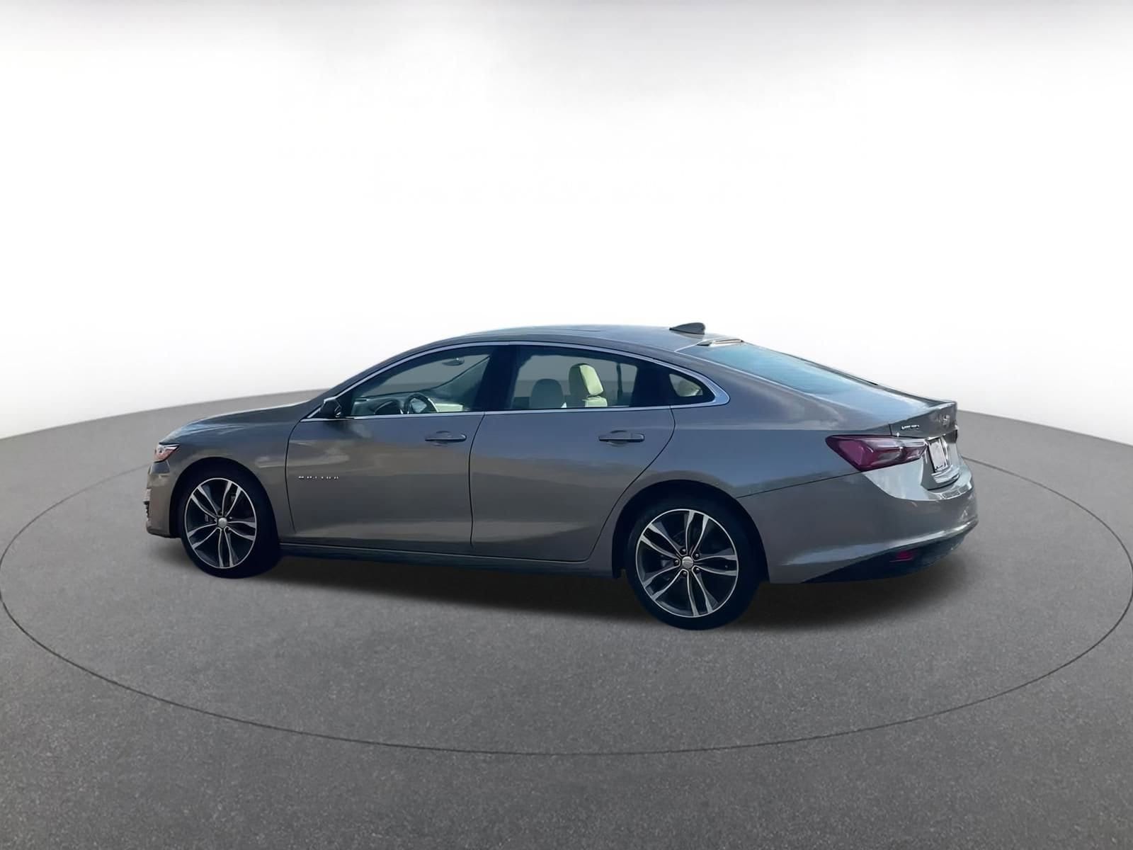 Thumbnail: 2024 Chevrolet Malibu - 10