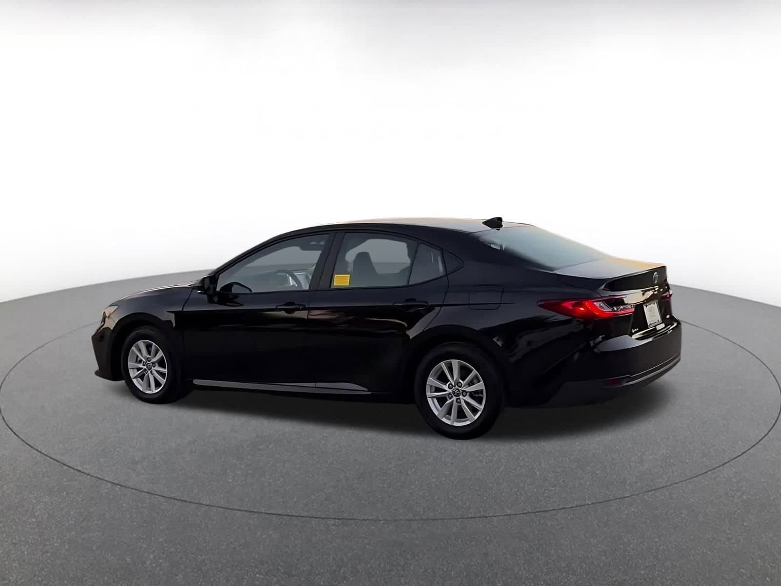 Thumbnail: 2025 Toyota Camry - 10