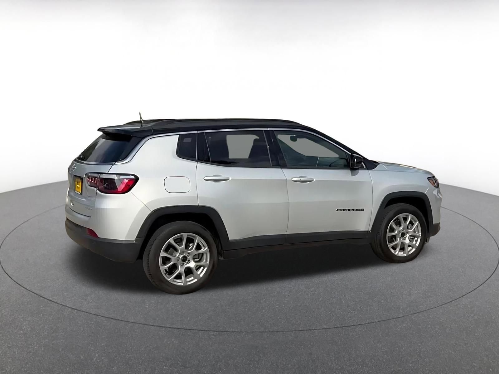 Thumbnail: 2025 Jeep Compass - 14