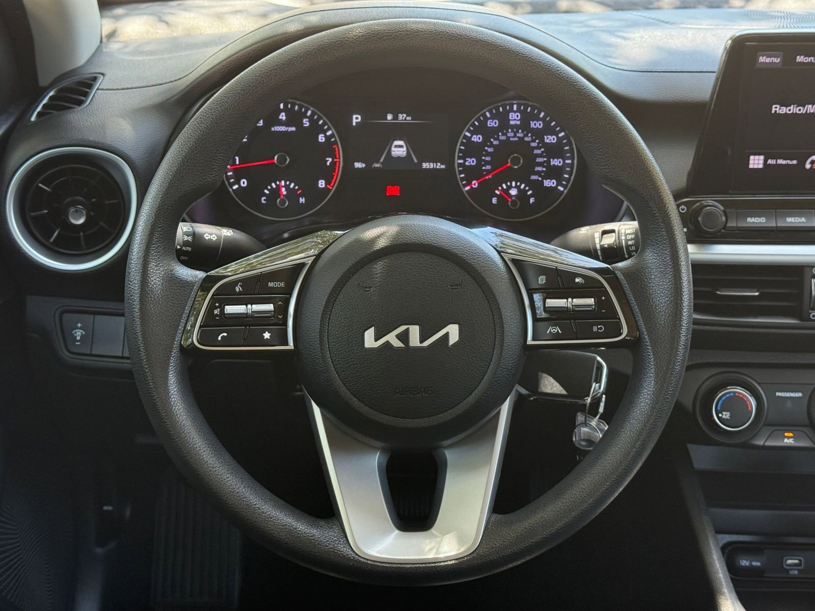 Thumbnail: 2024 Kia Forte - 28
