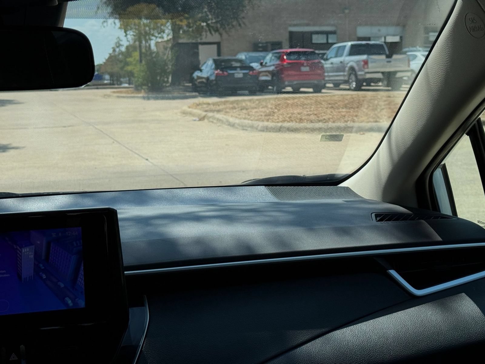 Thumbnail: 2025 Toyota Corolla - 34
