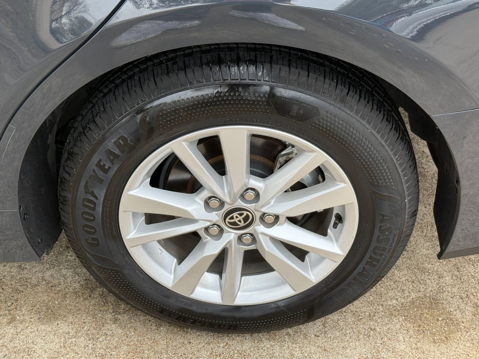 Thumbnail: 2025 Toyota Camry - 30