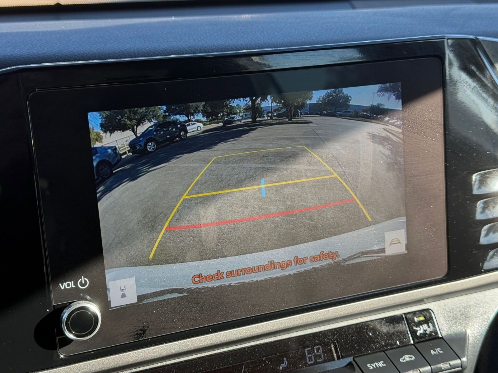 Thumbnail: 2025 Toyota Camry - 17